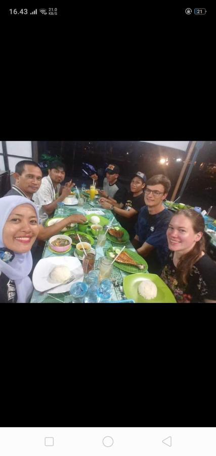 Belitung Backpacker Lägenhet Tanjung Pandan Exteriör bild