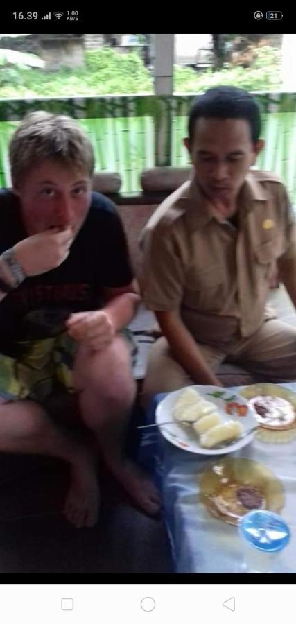Belitung Backpacker Lägenhet Tanjung Pandan Exteriör bild