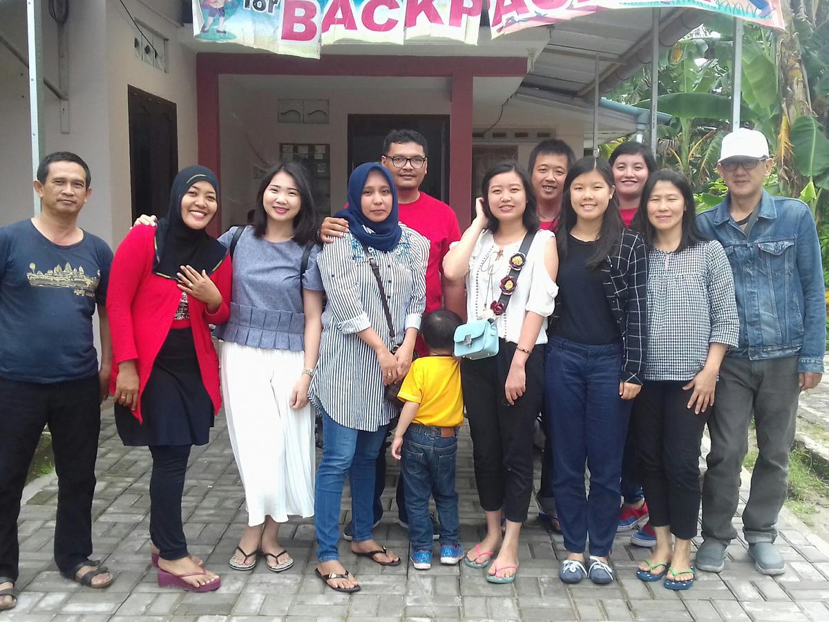 Belitung Backpacker Lägenhet Tanjung Pandan Exteriör bild